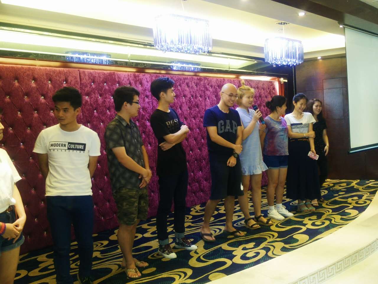 1466565688815046.jpg 自我介绍3.jpg